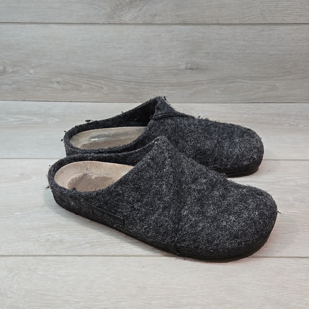 Taos Womens Wooled class slip on Clog mule shoes sz 38/7-7.5